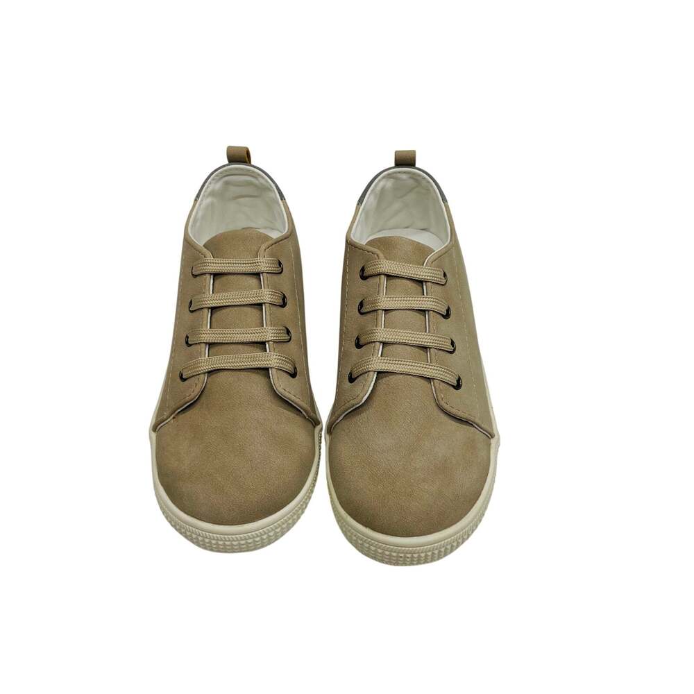 NWT Baby Deer Size 6 Lennon Sneakers